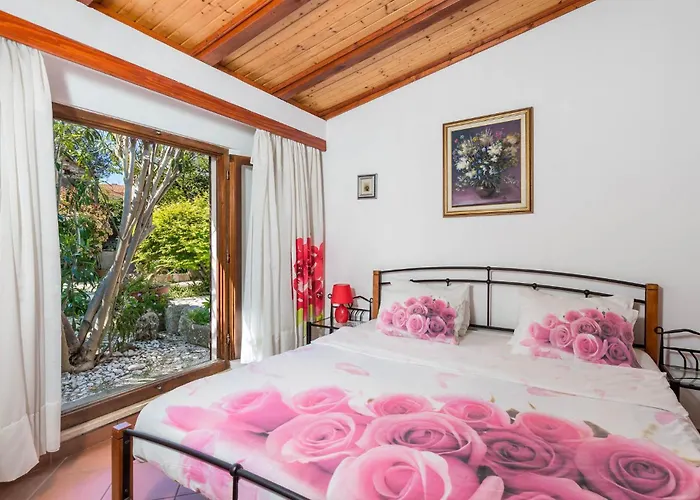 度假居 Awesome In Veli Lošinj