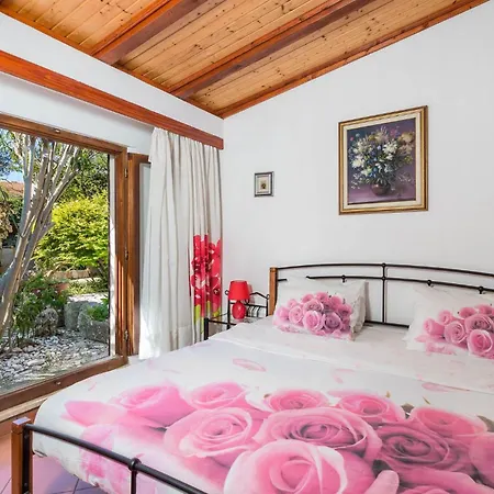 Ferienhaus Awesome In Veli Lošinj
